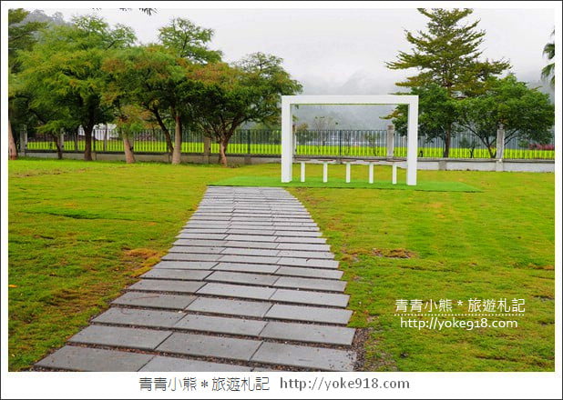 宜蘭景點》礁溪龍潭湖畔悠活園區．白色貨櫃打造的最夯打卡點 @青青小熊＊旅遊札記