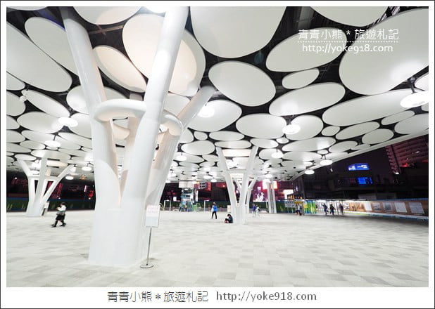 高雄景點》新高雄台鐵火車站.彷彿走進未來世界的時尚森林之中 @青青小熊*旅遊札記 高雄景點》新高雄台鐵火車站.彷彿走進未來世界的時尚森林之中 @青青小熊*旅遊札記
