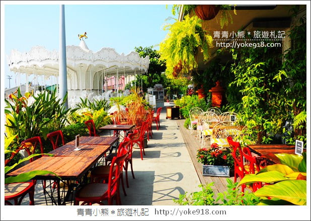 高雄景點》棧貳庫棧伍庫.白色旋轉木馬/摩艾像出沒~拍照散步好去處 @青青小熊*旅遊札記 高雄景點》棧貳庫棧伍庫.白色旋轉木馬/摩艾像出沒~拍照散步好去處 @青青小熊*旅遊札記
