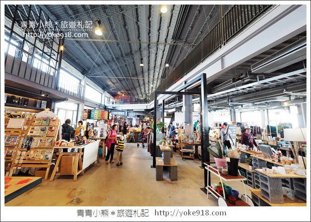 高雄景點》棧貳庫棧伍庫.白色旋轉木馬/摩艾像出沒~拍照散步好去處 @青青小熊*旅遊札記 高雄景點》棧貳庫棧伍庫.白色旋轉木馬/摩艾像出沒~拍照散步好去處 @青青小熊*旅遊札記
