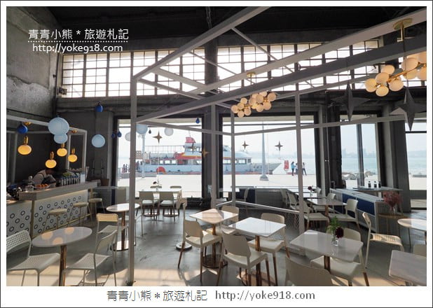 高雄景點》棧貳庫棧伍庫.白色旋轉木馬/摩艾像出沒~拍照散步好去處 @青青小熊*旅遊札記 高雄景點》棧貳庫棧伍庫.白色旋轉木馬/摩艾像出沒~拍照散步好去處 @青青小熊*旅遊札記