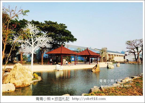 高雄景點》棧貳庫棧伍庫.白色旋轉木馬/摩艾像出沒~拍照散步好去處 @青青小熊*旅遊札記 高雄景點》棧貳庫棧伍庫.白色旋轉木馬/摩艾像出沒~拍照散步好去處 @青青小熊*旅遊札記