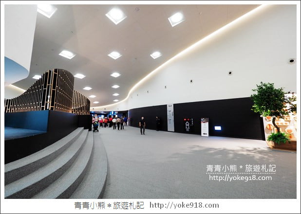 高雄新景點》衛武營國家藝術文化中心.時尚前衛的現代空間 @青青小熊*旅遊札記 高雄新景點》衛武營國家藝術文化中心.時尚前衛的現代空間 @青青小熊*旅遊札記