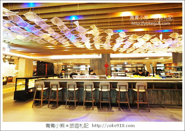 台中餐廳》花鮨日式餐廳.燒肉火鍋日式料理~一起漫步在白色玫瑰花海 @青青小熊*旅遊札記 台中餐廳》花鮨日式餐廳.燒肉火鍋日式料理~一起漫步在白色玫瑰花海 @青青小熊*旅遊札記