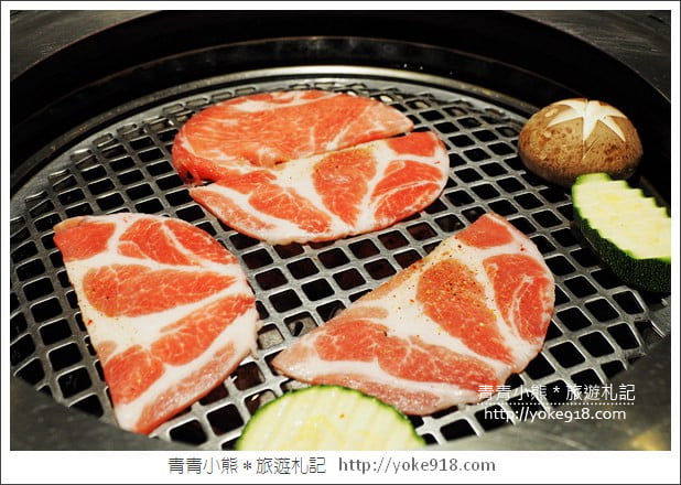 台中餐廳》花鮨日式餐廳．燒肉火鍋日式料理~一起漫步在白色玫瑰花海 @青青小熊＊旅遊札記