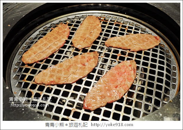 台中餐廳》花鮨日式餐廳.燒肉火鍋日式料理~一起漫步在白色玫瑰花海 @青青小熊*旅遊札記 台中餐廳》花鮨日式餐廳.燒肉火鍋日式料理~一起漫步在白色玫瑰花海 @青青小熊*旅遊札記
