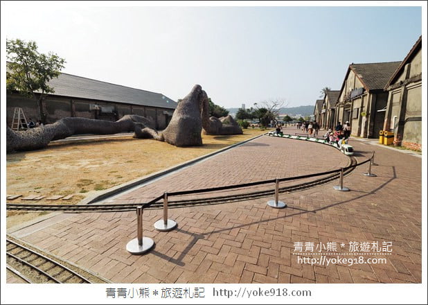 高雄景點》駁二藝術特區.親子必玩景點~搭小火車 看展 拍照去 @青青小熊*旅遊札記 高雄景點》駁二藝術特區.親子必玩景點~搭小火車 看展 拍照去 @青青小熊*旅遊札記
