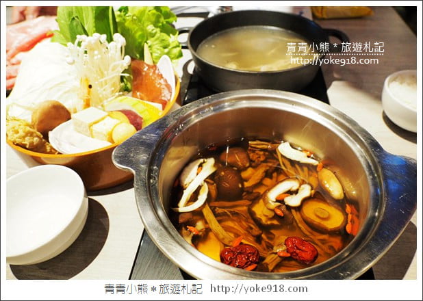 台中美食餐廳》這一小鍋麗寶店．這一鍋的新品牌~復古台灣味的火鍋店 @青青小熊＊旅遊札記