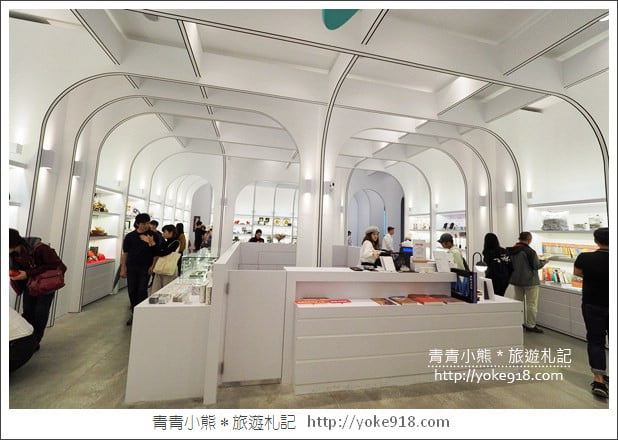 台南景點》台南美術館二館.台南市區新地標~超美的新藝文空間 @青青小熊*旅遊札記 台南景點》台南美術館二館.台南市區新地標~超美的新藝文空間 @青青小熊*旅遊札記