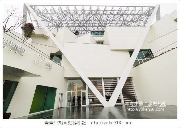 台南景點》台南美術館二館.台南市區新地標~超美的新藝文空間 @青青小熊*旅遊札記 台南景點》台南美術館二館.台南市區新地標~超美的新藝文空間 @青青小熊*旅遊札記