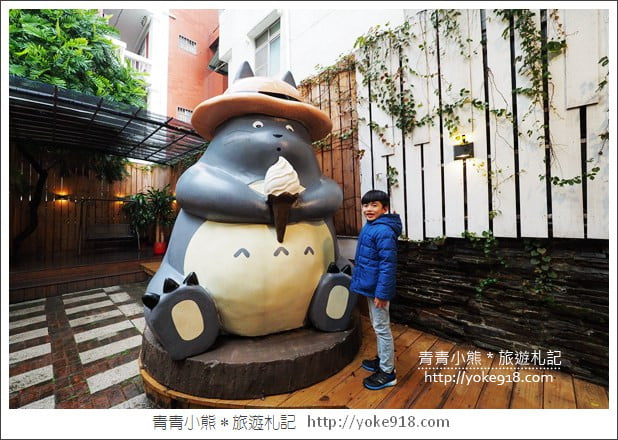 台南景點》藏金安平貓小巴．放大版龍貓&龍貓公車出沒~台南下午茶推薦 @青青小熊＊旅遊札記