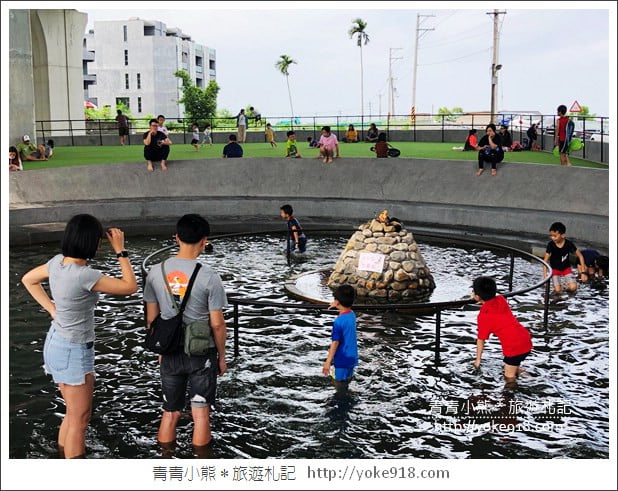 宜蘭冬山景點》武淵水火同源.碗公溜滑梯,泡腳池~宜蘭溜小孩最新去處 @青青小熊*旅遊札記 宜蘭冬山景點》武淵水火同源.碗公溜滑梯,泡腳池~宜蘭溜小孩最新去處 @青青小熊*旅遊札記