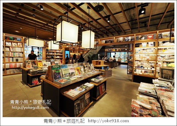 台中景點》全台最美的蔦屋書店TSUTAYA BOOKSTORE~旁邊還有好吃的吳寶春麵店 @青青小熊＊旅遊札記