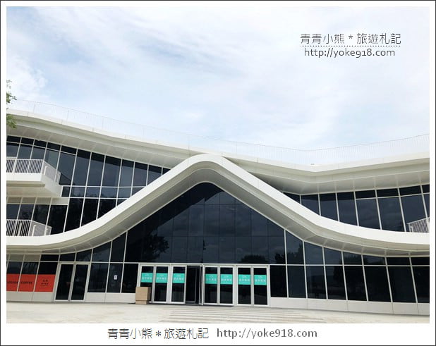 台北淡水新景點》滬尾藝文休閒園區(禮萊廣場)~結合影城商場的新園區 @青青小熊＊旅遊札記