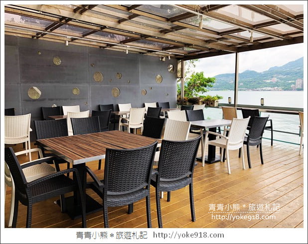 淡水景觀餐廳》淡水長堤咖啡館.融入淡水風景中的河岸咖啡,賞景看夕陽 @青青小熊*旅遊札記 淡水景觀餐廳》淡水長堤咖啡館.融入淡水風景中的河岸咖啡,賞景看夕陽 @青青小熊*旅遊札記