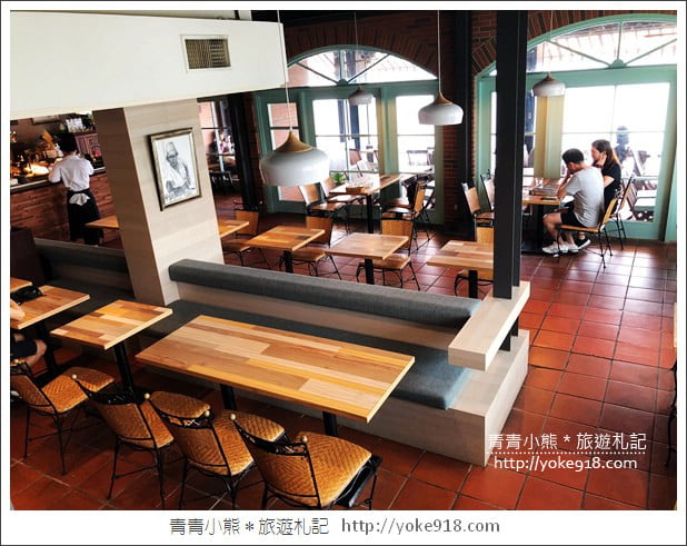 淡水景觀餐廳》淡水長堤咖啡館.融入淡水風景中的河岸咖啡,賞景看夕陽 @青青小熊*旅遊札記 淡水景觀餐廳》淡水長堤咖啡館.融入淡水風景中的河岸咖啡,賞景看夕陽 @青青小熊*旅遊札記