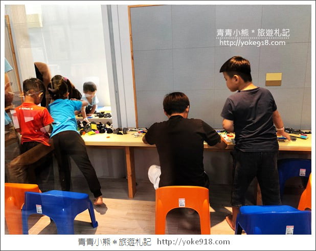 台南新景點》台南貨櫃公園.親子必玩推薦~有滑草、卡丁車、攀岩一票玩到底 @青青小熊*旅遊札記 台南新景點》台南貨櫃公園.親子必玩推薦~有滑草、卡丁車、攀岩一票玩到底 @青青小熊*旅遊札記