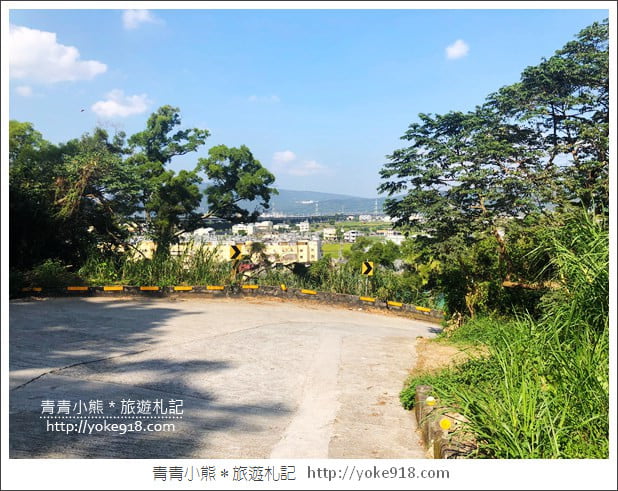 台中后里私房景點》后里舊山線八號隧道.彷彿來到神隱少女的場景 @青青小熊*旅遊札記 台中后里私房景點》后里舊山線八號隧道.彷彿來到神隱少女的場景 @青青小熊*旅遊札記