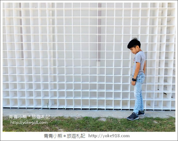 台中景點》水湳普普風濾色地景裝置．最新彩色濾鏡迷宮 @青青小熊＊旅遊札記