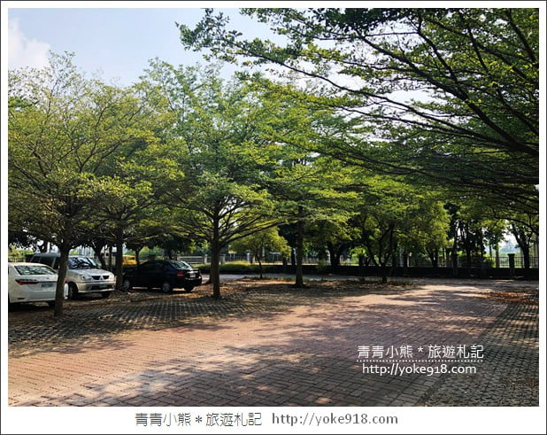 嘉義新景點》拾粹院文創園區．大猩猩圖龍彩繪牆~大林糖場附新拍點 @青青小熊＊旅遊札記
