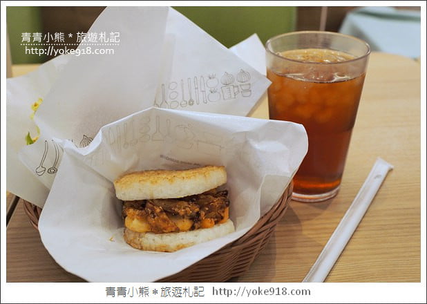 日本摩斯漢堡》不同的日本限定口味~來去摩斯吃美食 @青青小熊*旅遊札記 日本摩斯漢堡》不同的日本限定口味~來去摩斯吃美食 @青青小熊*旅遊札記