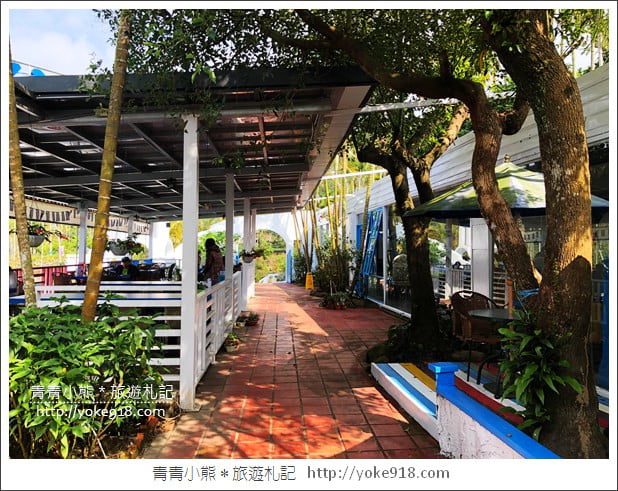 雲林景點推薦》古坑56號藍色公路景觀餐廳．彷彿走進藍白希臘風裡 @青青小熊＊旅遊札記