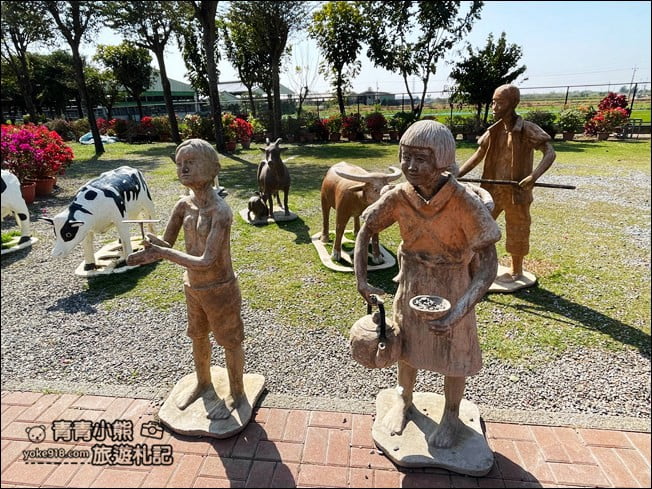 台南景點》柳營八老爺車站-乳牛的家~親子同遊推薦,來找小動物一起玩耍 @青青小熊*旅遊札記 台南景點》柳營八老爺車站-乳牛的家~親子同遊推薦,來找小動物一起玩耍 @青青小熊*旅遊札記