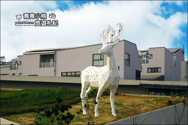 台南新景點》綠能科技示範場域．超巨大的小鹿斑比、太陽能樹，放大版的裝置藝術 @青青小熊＊旅遊札記