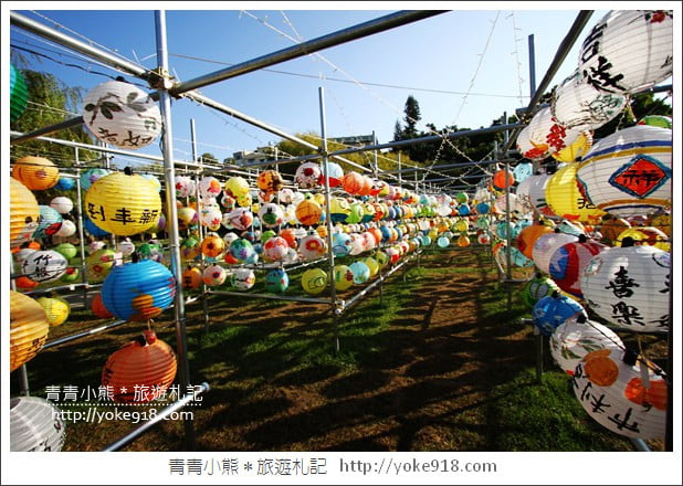 台中景點》東勢燈會．3000顆客家彩燈籠~打造鯉魚迷宮好迷人 @青青小熊＊旅遊札記