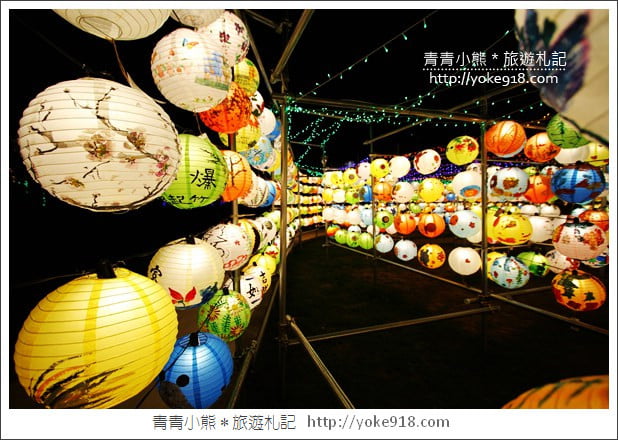 台中景點》東勢燈會．3000顆客家彩燈籠~打造鯉魚迷宮好迷人 @青青小熊＊旅遊札記