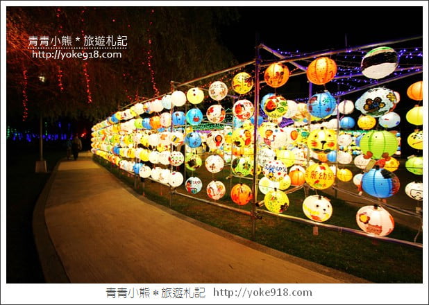 台中景點》東勢燈會．3000顆客家彩燈籠~打造鯉魚迷宮好迷人 @青青小熊＊旅遊札記