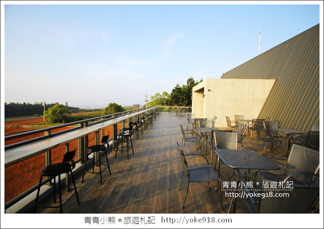 台中沙鹿新景點》黑森林景觀咖啡.台中最新夜景餐廳~三角建築好吸睛 @青青小熊*旅遊札記 台中沙鹿新景點》黑森林景觀咖啡.台中最新夜景餐廳~三角建築好吸睛 @青青小熊*旅遊札記