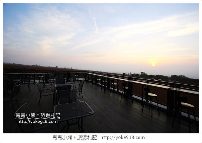 台中沙鹿新景點》黑森林景觀咖啡.台中最新夜景餐廳~三角建築好吸睛 @青青小熊*旅遊札記 台中沙鹿新景點》黑森林景觀咖啡.台中最新夜景餐廳~三角建築好吸睛 @青青小熊*旅遊札記
