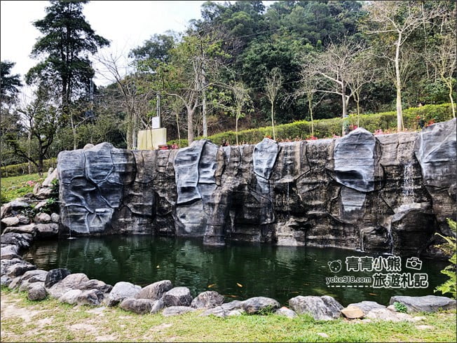 屏東景點》涼山遊憩區.發現哈比人村莊/彩虹巴士站~好玩好拍景點 @青青小熊*旅遊札記 屏東景點》涼山遊憩區.發現哈比人村莊/彩虹巴士站~好玩好拍景點 @青青小熊*旅遊札記