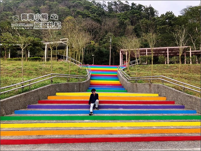 屏東景點》涼山遊憩區．發現哈比人村莊/彩虹巴士站~好玩好拍景點 @青青小熊＊旅遊札記