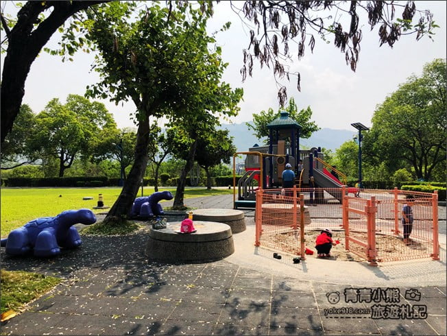台中景點》太平九二一震災紀念公園.台中最長磨石子溜滑梯,刺激又好玩 @青青小熊*旅遊札記 台中景點》太平九二一震災紀念公園.台中最長磨石子溜滑梯,刺激又好玩 @青青小熊*旅遊札記