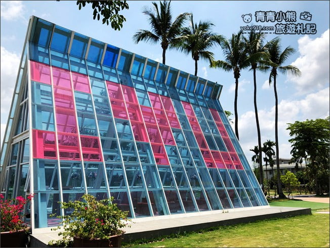 台南景點》贊美酒店．玻璃夢幻教堂~情侶約會打卡必訪真愛教堂 @青青小熊＊旅遊札記