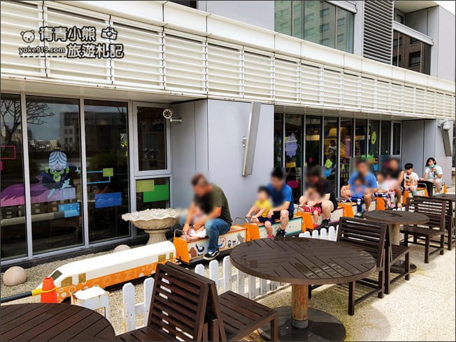台南住宿》和逸飯店cozzi hotel台南西門館．老皮、熊熊遇見你、飛天小女警都來了 @青青小熊＊旅遊札記