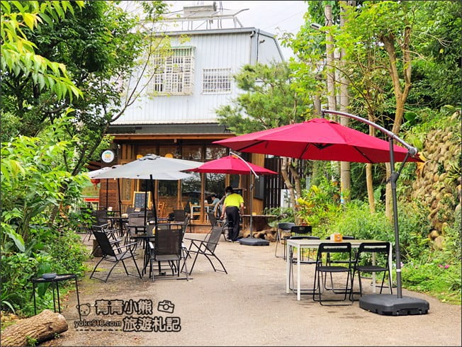 苗栗景點》雙峰草堂．隱身山上的美味銅鑼燒~日式玻璃屋茶屋 @青青小熊＊旅遊札記