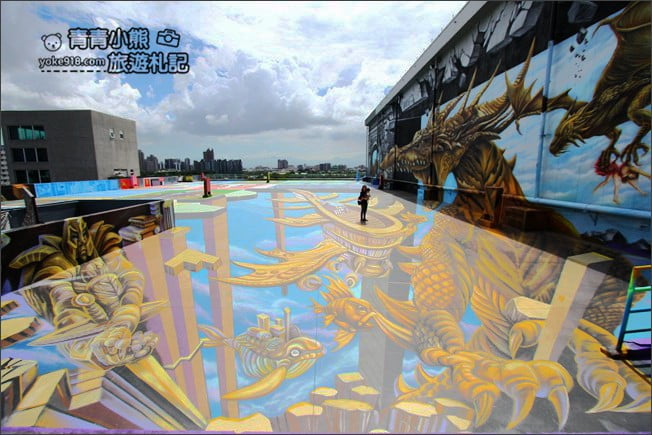 高雄景點》時空之城天台圖龍3D彩繪.最大的立體彩繪(詩舒曼蠶絲文化園區) @青青小熊*旅遊札記 高雄景點》時空之城天台圖龍3D彩繪.最大的立體彩繪(詩舒曼蠶絲文化園區) @青青小熊*旅遊札記