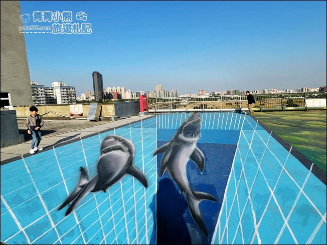 高雄景點》時空之城天台圖龍3D彩繪．最大的立體彩繪(詩舒曼蠶絲文化園區) @青青小熊＊旅遊札記