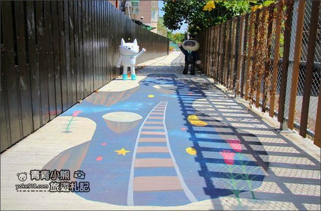 彰化景點》散步彰化車站．來自外太空的喵星人出沒~ㄓㄏㄖ的地球冒險 @青青小熊＊旅遊札記