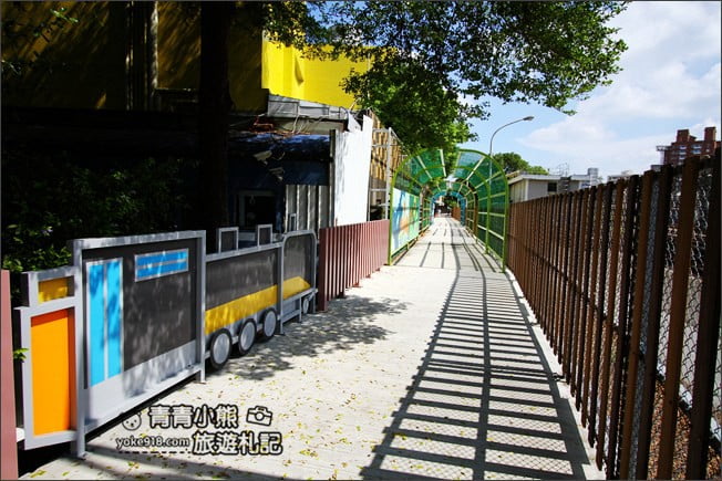 彰化景點》散步彰化車站．來自外太空的喵星人出沒~ㄓㄏㄖ的地球冒險 @青青小熊＊旅遊札記