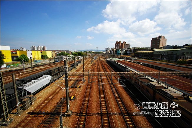 彰化景點》散步彰化車站．來自外太空的喵星人出沒~ㄓㄏㄖ的地球冒險 @青青小熊＊旅遊札記