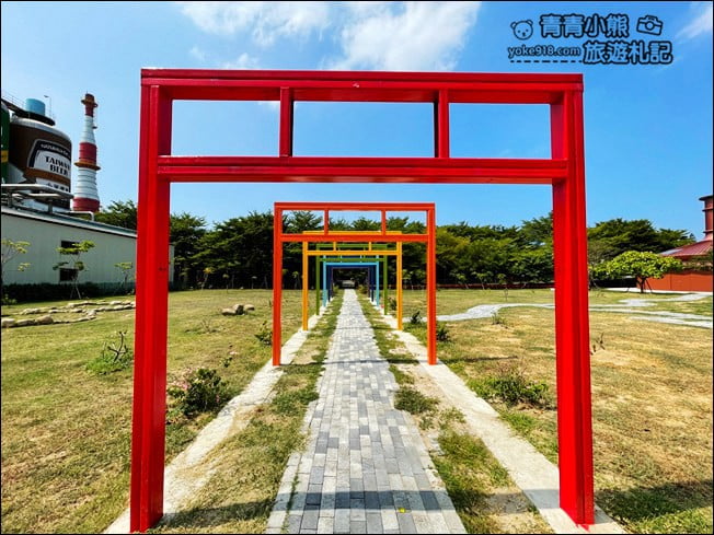 苗栗景點》竹南啤酒廠.免門票打卡景點~來找巨大啤酒瓶拍照 @青青小熊*旅遊札記 苗栗景點》竹南啤酒廠.免門票打卡景點~來找巨大啤酒瓶拍照 @青青小熊*旅遊札記