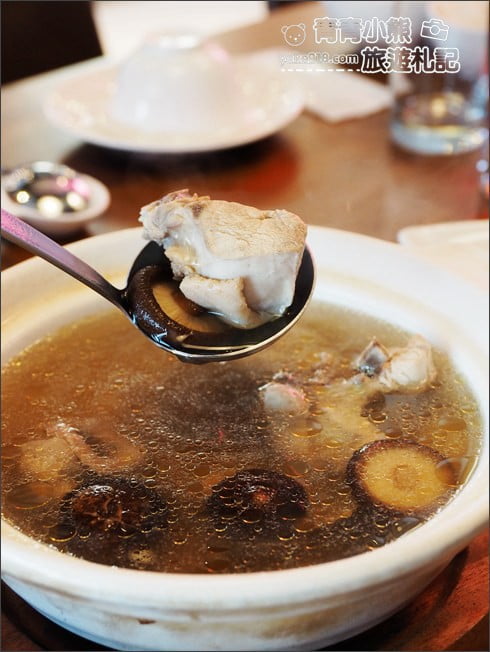 台中景點》鴻龍宴大船入港．北屯美食~活跳鮮蝦/設計感十足的美味特色餐廳 @青青小熊＊旅遊札記
