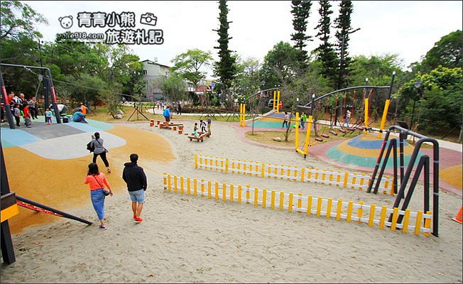 台中大甲景點》鐵砧山雕塑公園．親子同遊推薦~超多兒童遊樂設施&1:1模型盒 @青青小熊＊旅遊札記