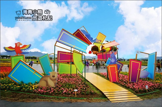 台中賞花景點》新社花海 2020臺中國際花毯節.愛麗絲的花境探險,走進童話花海裡 @青青小熊*旅遊札記 台中賞花景點》新社花海 2020臺中國際花毯節.愛麗絲的花境探險,走進童話花海裡 @青青小熊*旅遊札記