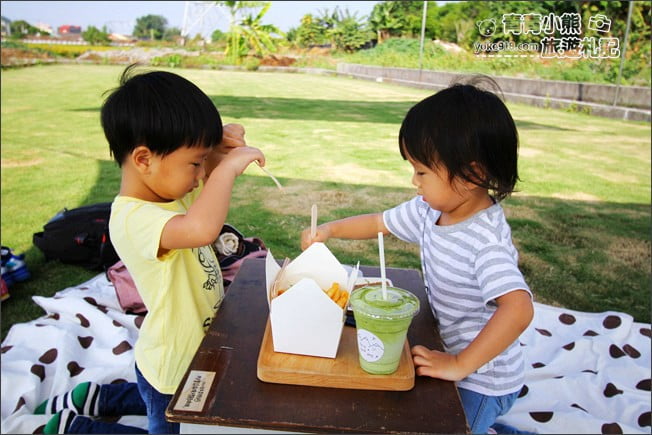 彰化景點》小田生活 mmm．野餐.大草皮~喝下午茶的好去處 @青青小熊＊旅遊札記