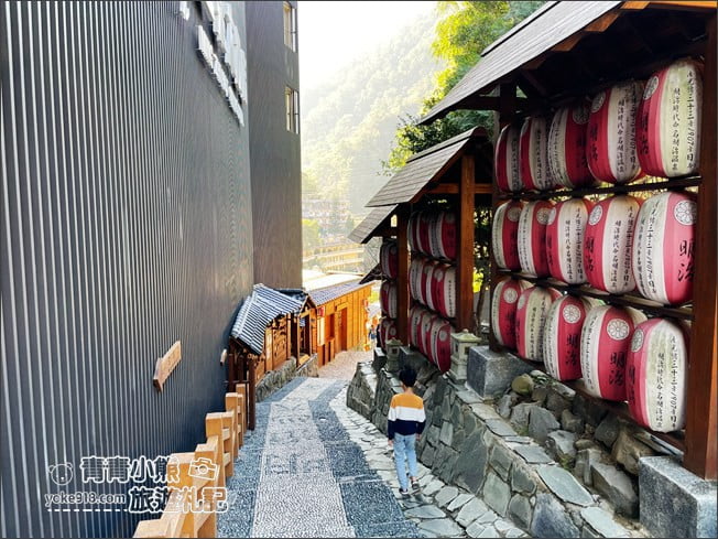台中景點》明治溫泉老街&谷關吊橋~走訪溫泉鄉，漫步日式溫泉街 @青青小熊＊旅遊札記